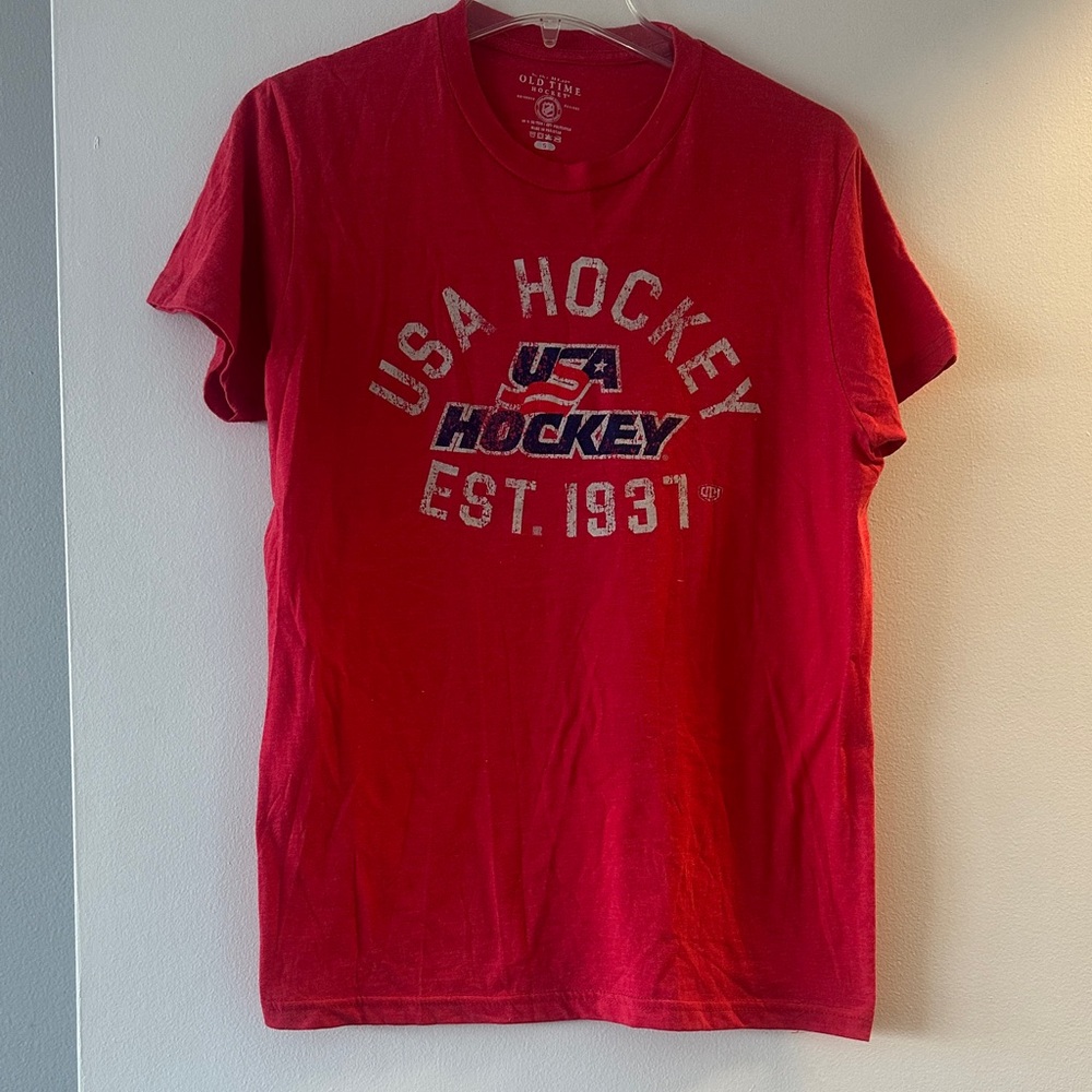 USA Hockey red T-Shirt size small